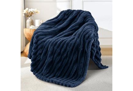 Super Soft Striped Throw