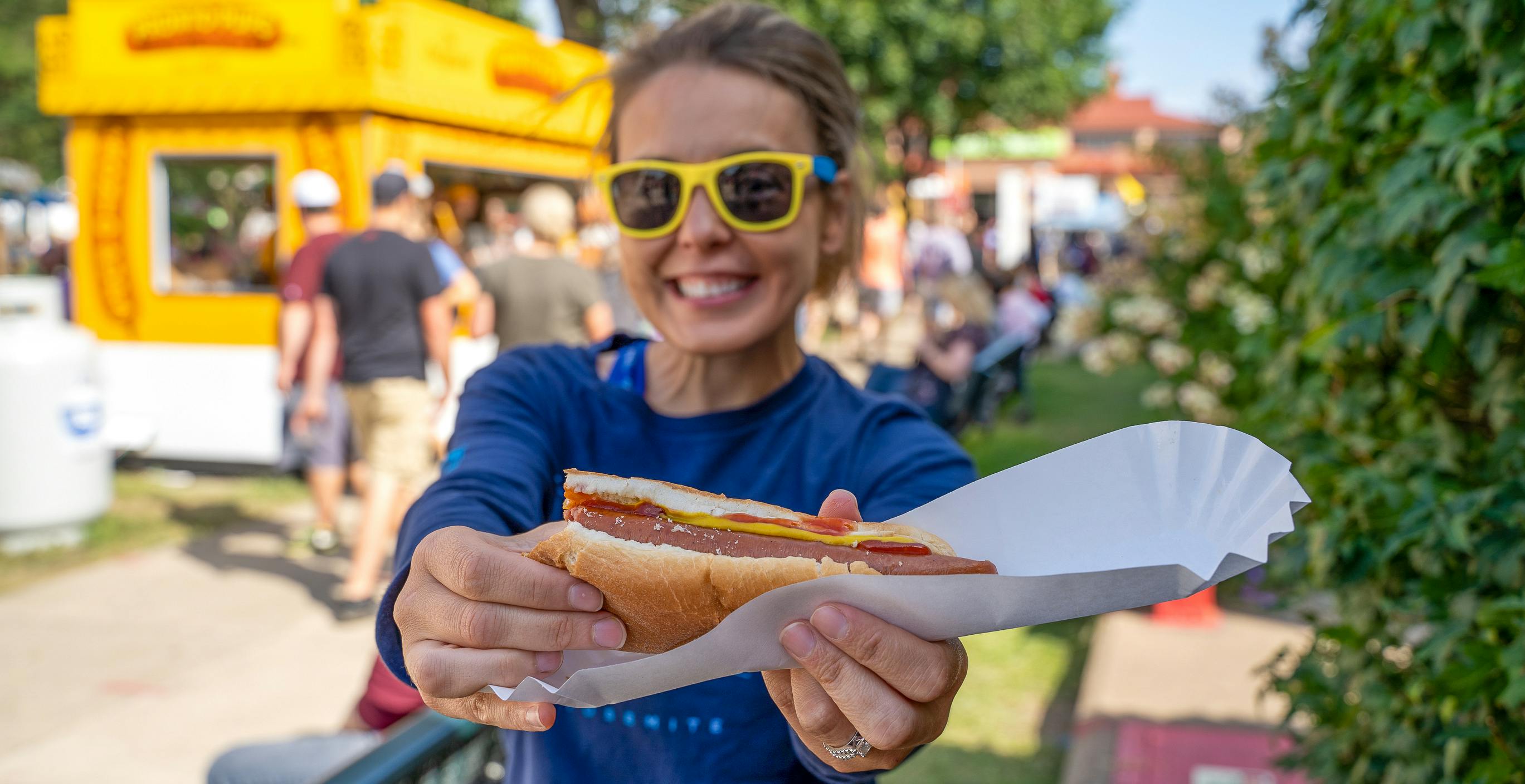 Zippity Do Dog will offer a free hot dog to all Veterans Wednesday.