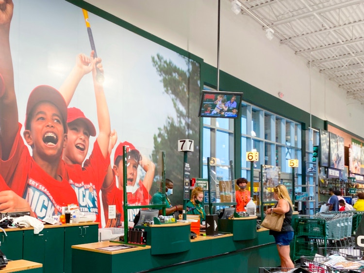 Dick's Sporting Goods return counter