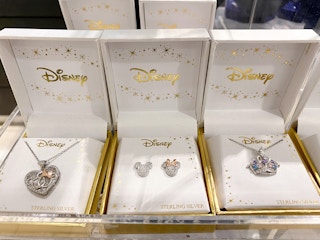 macys disney jewelry 01212022a 1642790320 1642790320