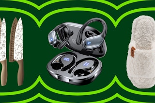 Carote knife set, wireless earbuds, and slippers