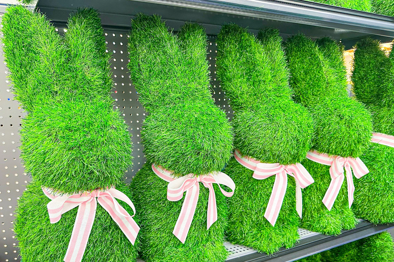 New Easter Decor Finds in Walmart's Dollar Spot Starting at $1 ...