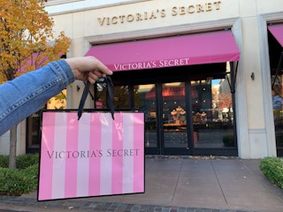 20191023_victorias_secret_black_friday_shopping_bag_045