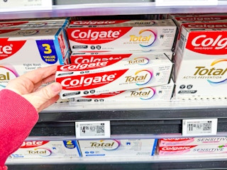 walmart-colgate-toothpaste-kcl-1