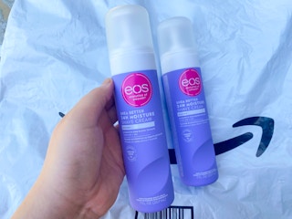 amazon eos shaving cream hand holding 1695133702 1695133702