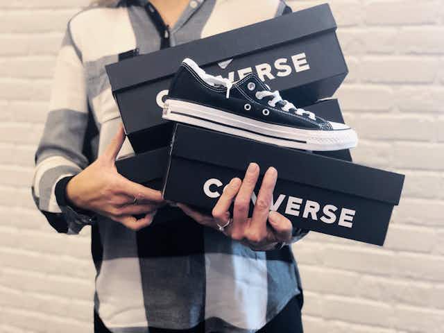 15 Converse Sales Tips and Tricks To Get All The Deals card image