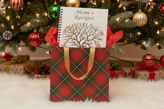 Groupon Personalized Cookbook Feature Image Christmas