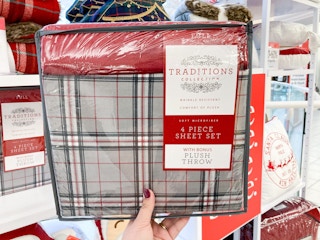 a sheet set that comes with a throw blanket