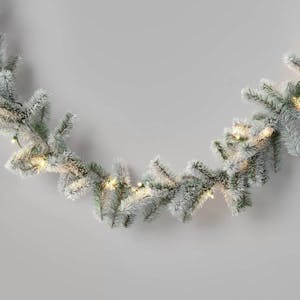 Wondershop Christmas Garland