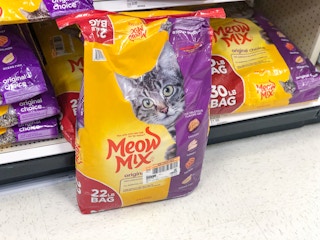 amazon-meow-mix-22-pound-bag-2022-photo