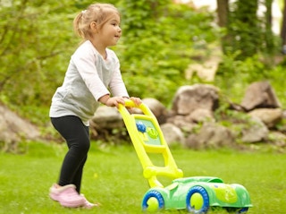 walmart-melissa-and-doug-lawn-mower-toy-2021