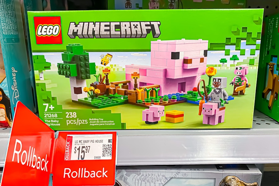 walmart-lego-minecraft-the-baby-pig-house-kcl-2
