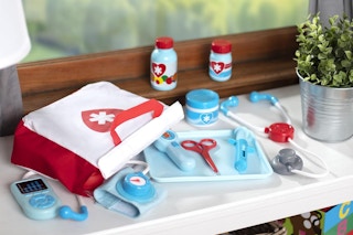 mellisa doug get well doctor kit