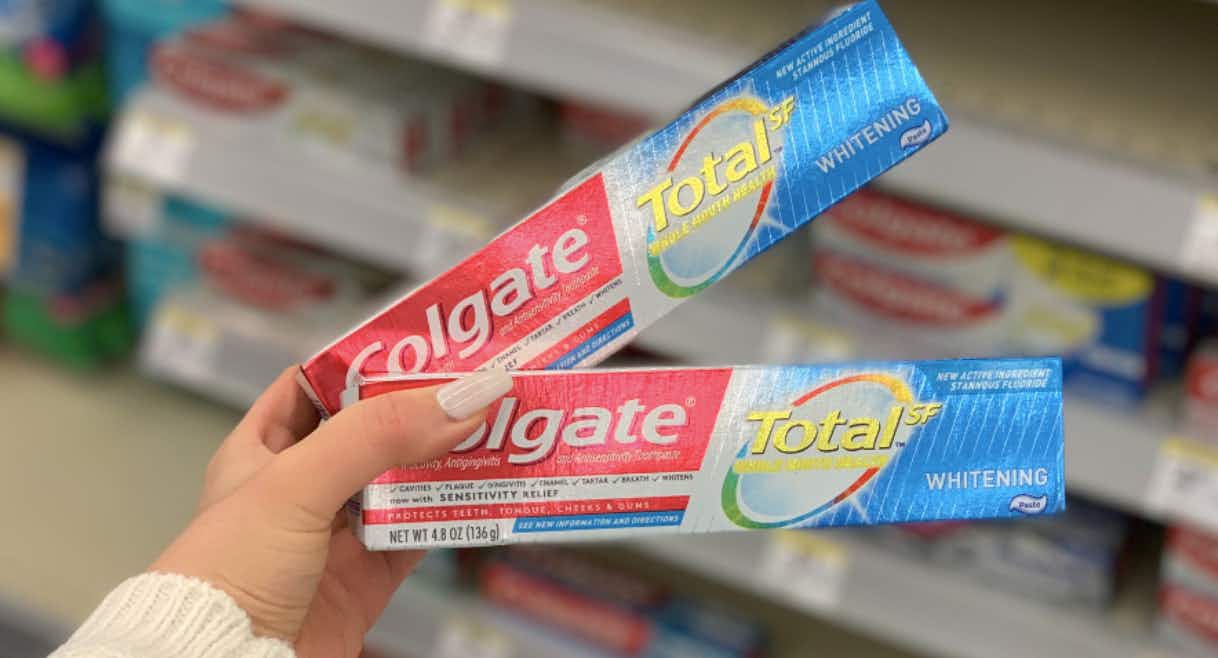 Colgate Total Whitening Toothpaste 4-Pack, Just $2.40 per Tube on Amazon