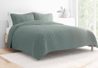linens-and-hutch-quilt-sets-may-1