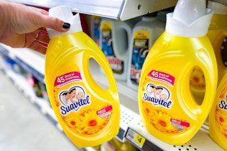 hand holding suavitel fabric softener