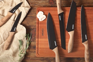 Carote knife set Amazon on chopping black