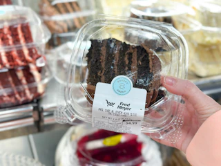 kroger-private-selection-cake-slice-1