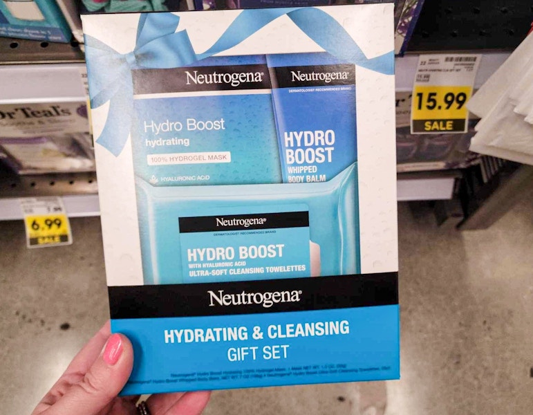 hand holding kroger neutrogena gift set