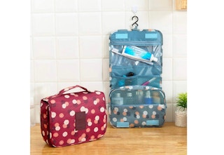 tanga-hanging-toiletry-bag-mar-2023