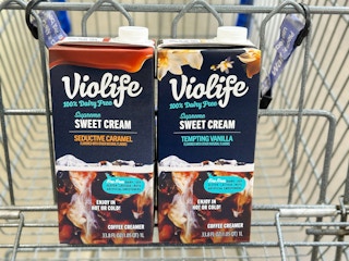 violife-dairy-free-coffee-creamer-tempting-vanilla-seductive-caramel-kcl-3