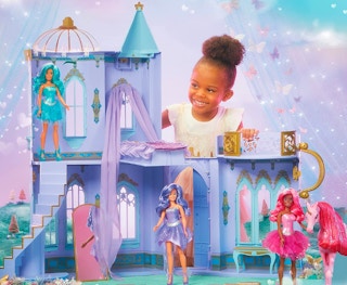 amazon playset castle august 2-2022