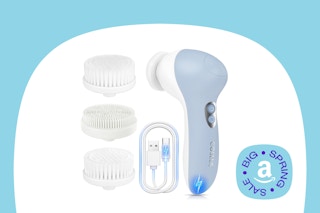 facial scrubber on template