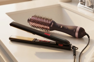 styling tools on sink