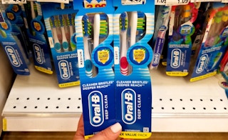 oral b deep clean toothbrushes 2020 sv 1595442028 1595442028 e1617549208389
