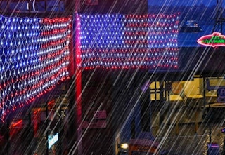 tanga-led-lights-american-flag-apr-2023