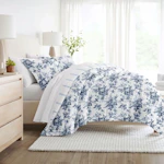 Cabbage Rose Reversible Comforter