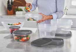 Rubbermaid Food Container Set