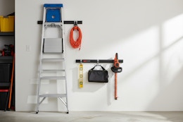 lowes rubbermaid fasttrack rail system