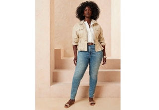 shop-premium-outlets-banana-republic-spring-sale-feb-2023