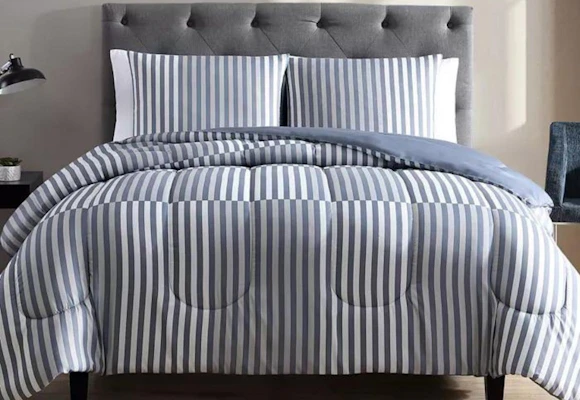 Hallmart Collectibles Bed-in-a-Bag Set
