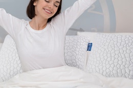 Cooling Memory Foam Pillow Set With 19K Amazon Ratings, Now Only $37.99 card image