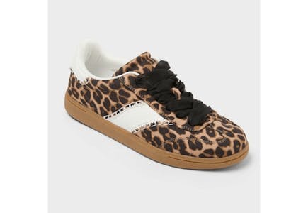 Universal Thread Women’s Sneakers