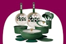 Stock photo of the Carote Cookware Set in the color green