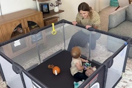 Baby play yard