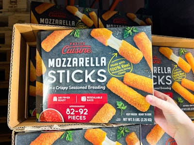 Petite Cuisine Mozzarella Sticks
