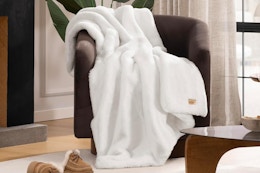 amazon ugg blanket