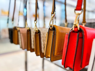 michael-kors-retail-accessories-area-handbags-crossbody-bag-march-4