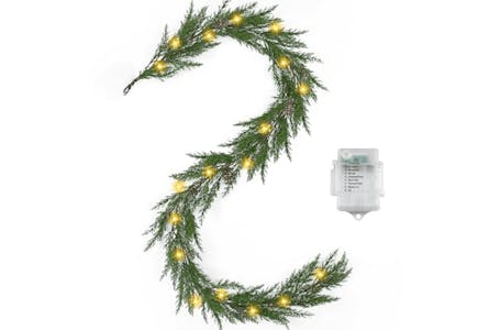Prelit Cedar Christmas Garland