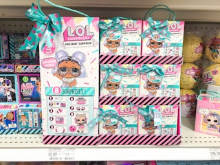 lol-surprise-present-surprise-target-2021