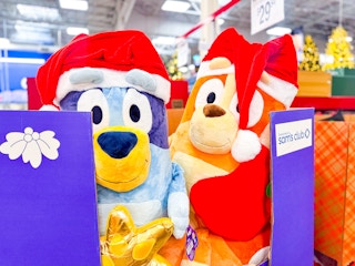 sams-club-bluey-christmas-plush-1