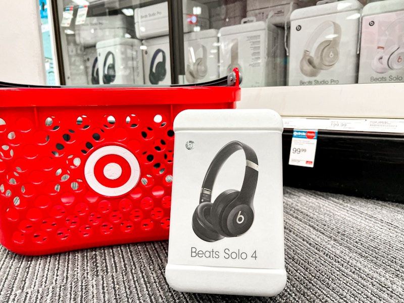 beats-solo-4-headphones-target3