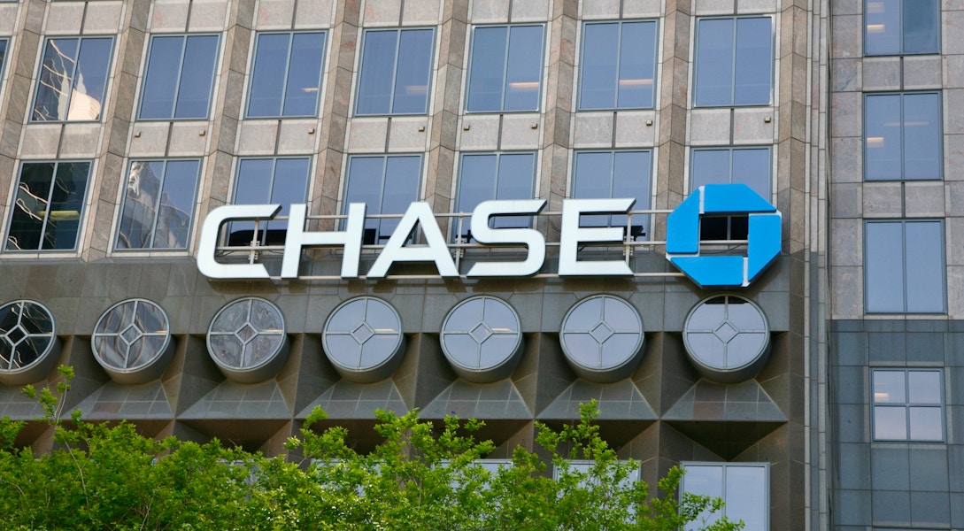 Picture of the Chase bank logo on a building