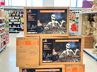 walgreens-groundbreaker-skeleton-halloween-kcl-2219