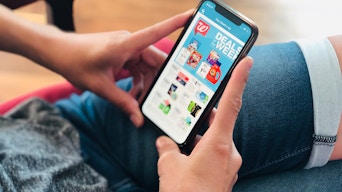 Phone app Walgreens coupons ads