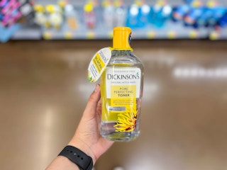 walmart dickinson pore perfecting toner hand holding